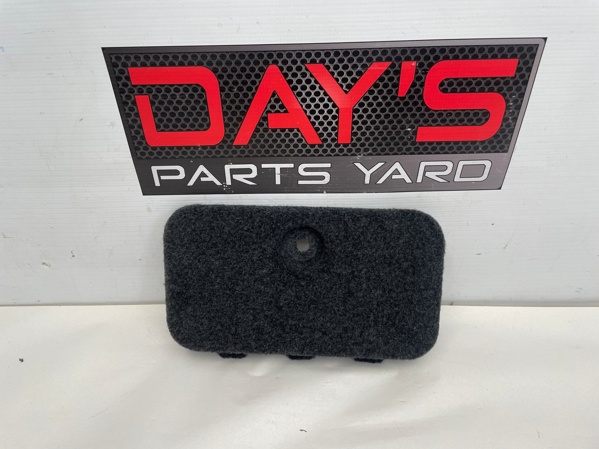2018 Cadillac CTS-V Fuse Box Interior Cover OEM - Day's Parts Yard