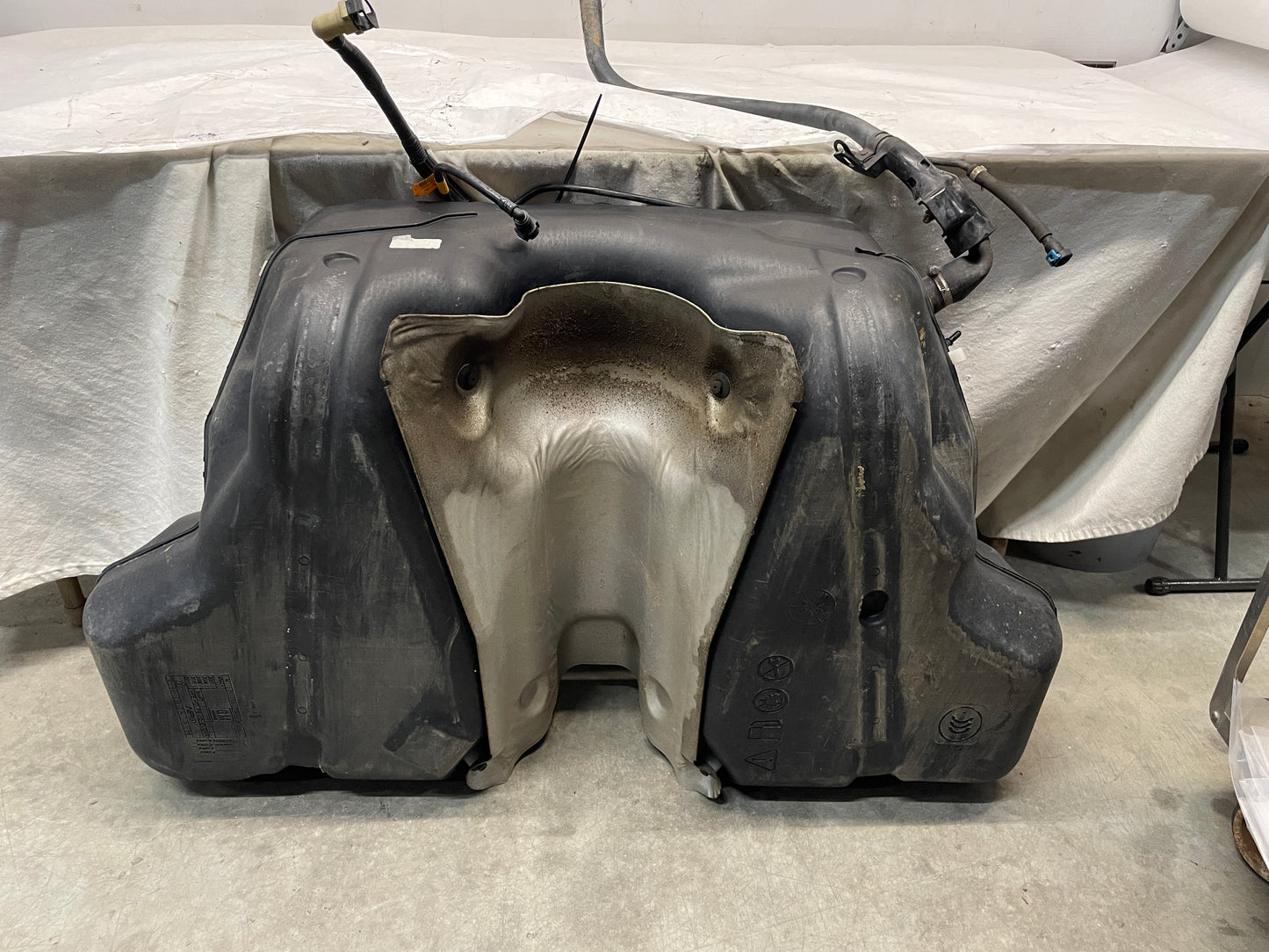 2013 Cadillac CTS-V Coupe Fuel Gas Tank OEM - Day's Parts Yard