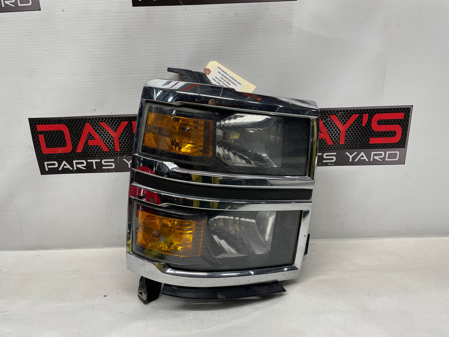 2015 Chevy Silverado K1500 RH Passenger Headlight Head LIght OEM - Day's Parts Yard
