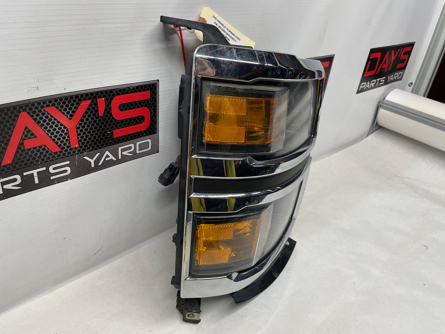 2015 Chevy Silverado K1500 RH Passenger Headlight Head LIght OEM - Day's Parts Yard