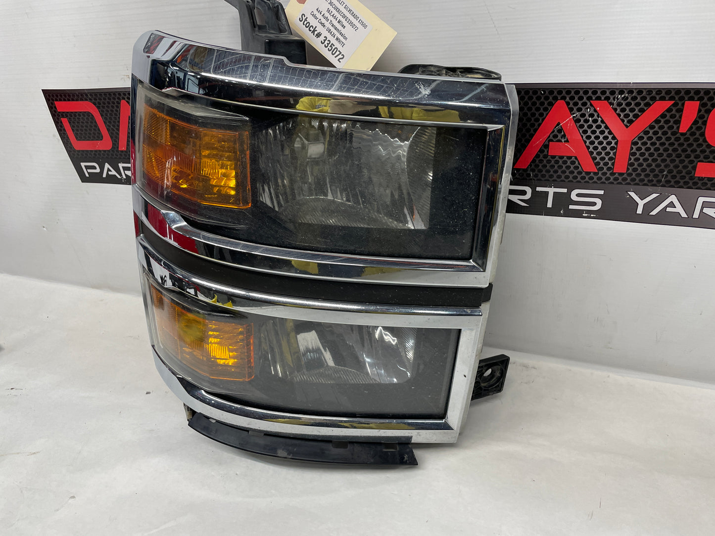 2015 Chevy Silverado K1500 RH Passenger Headlight Head LIght OEM - Day's Parts Yard