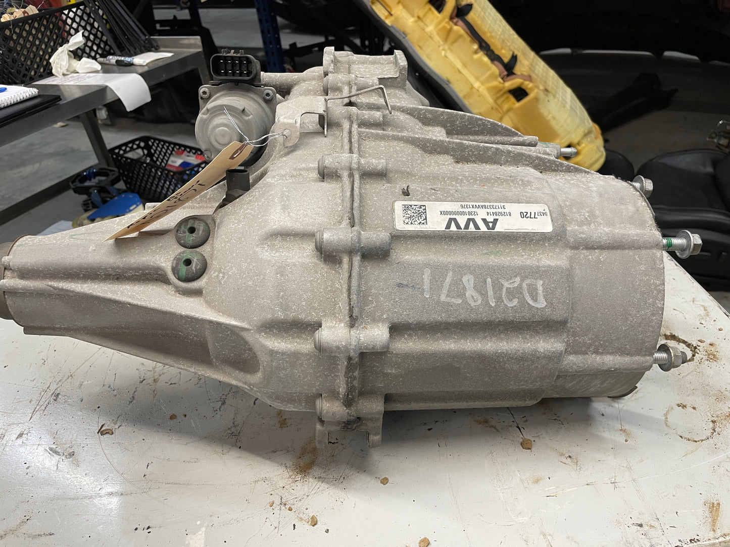 2018 Cadillac Escalade Transfer Case AVV OEM - Day's Parts Yard