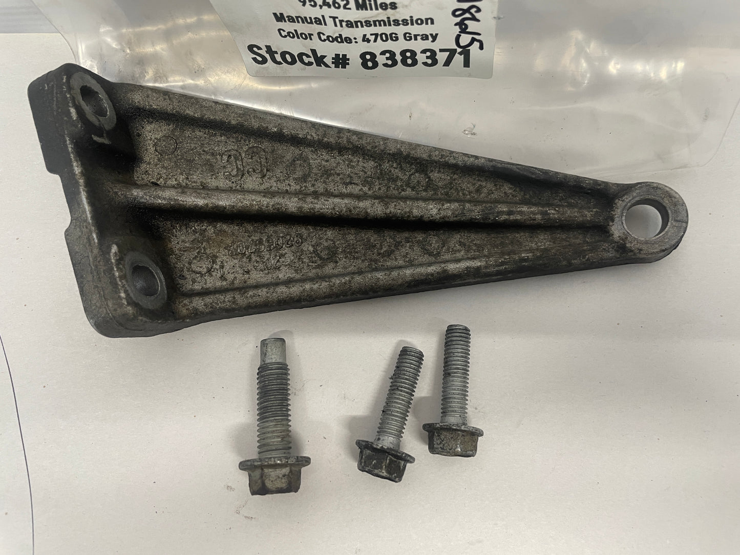 2006 Pontiac GTO Rear Alternator Bracket w/ Hardware OEM - Day's Parts Yard