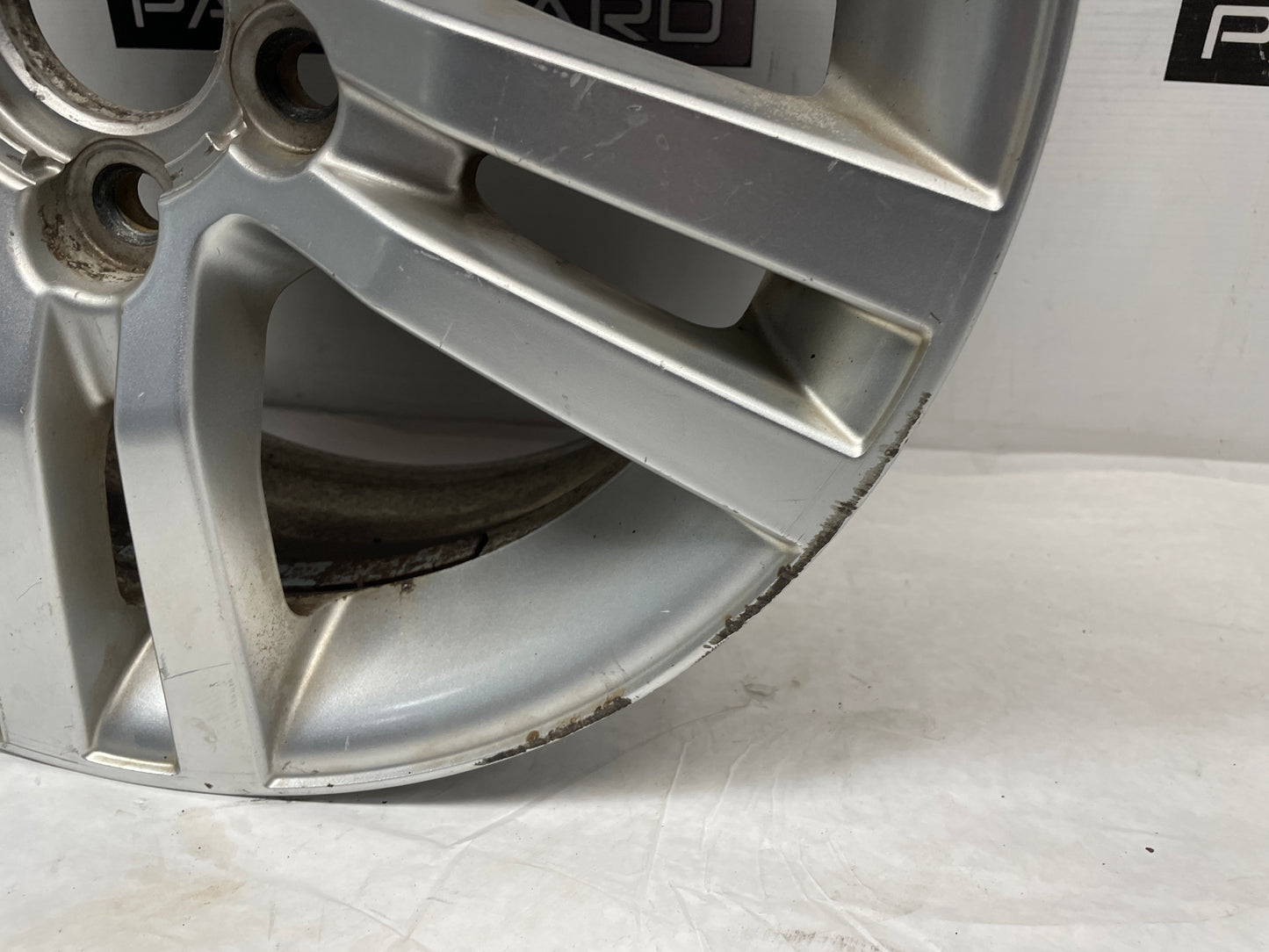 2009 Pontiac G8 Factory OEM 18X8 Wheel