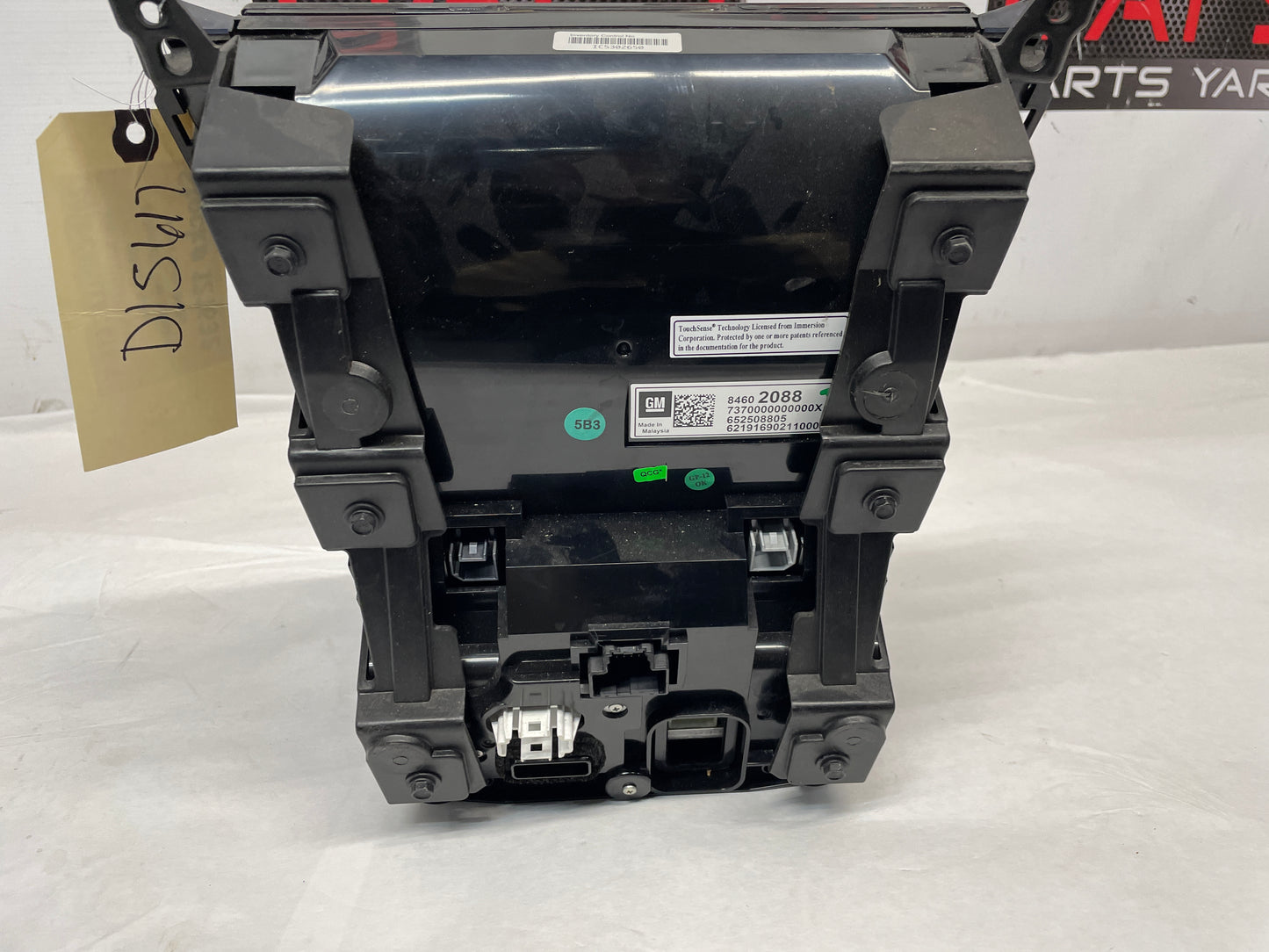 2018 Cadillac CTS-V CUE Infotainment Screen Digitizer Display OEM - Day's Parts Yard