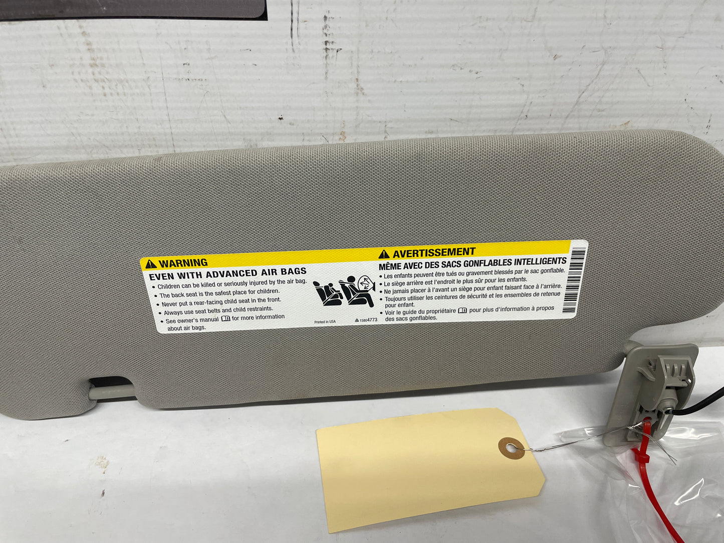 2016 Chevy SS Sedan RH & LH Sun Visor Sunvisor Shade Set w/ Clips OEM - Day's Parts Yard