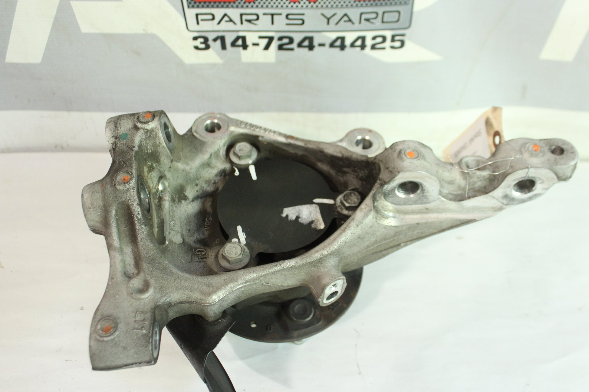 2018 Chevy Camaro ZL1 1LE RH Passenger Spindle Knuckle Hub OEM - Day's Parts Yard