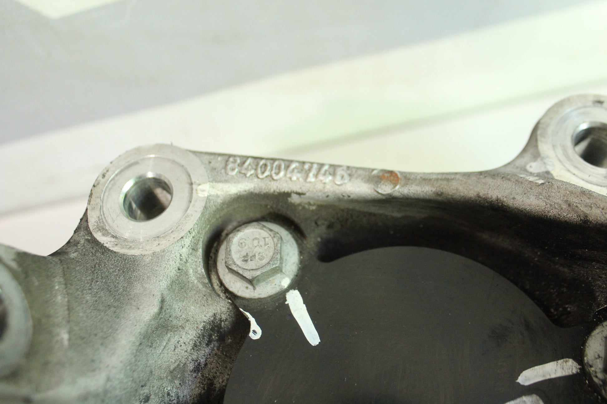 2018 Chevy Camaro ZL1 1LE RH Passenger Spindle Knuckle Hub OEM - Day's Parts Yard