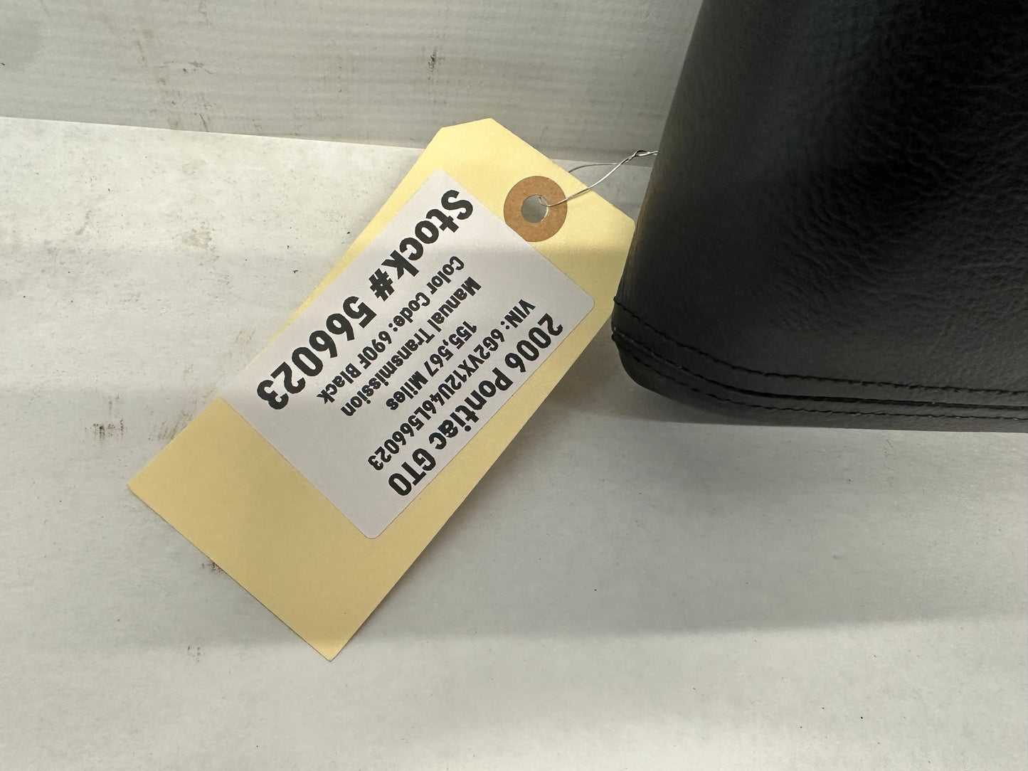 2006 Pontiac GTO Center Console Lid OEM - Day's Parts Yard
