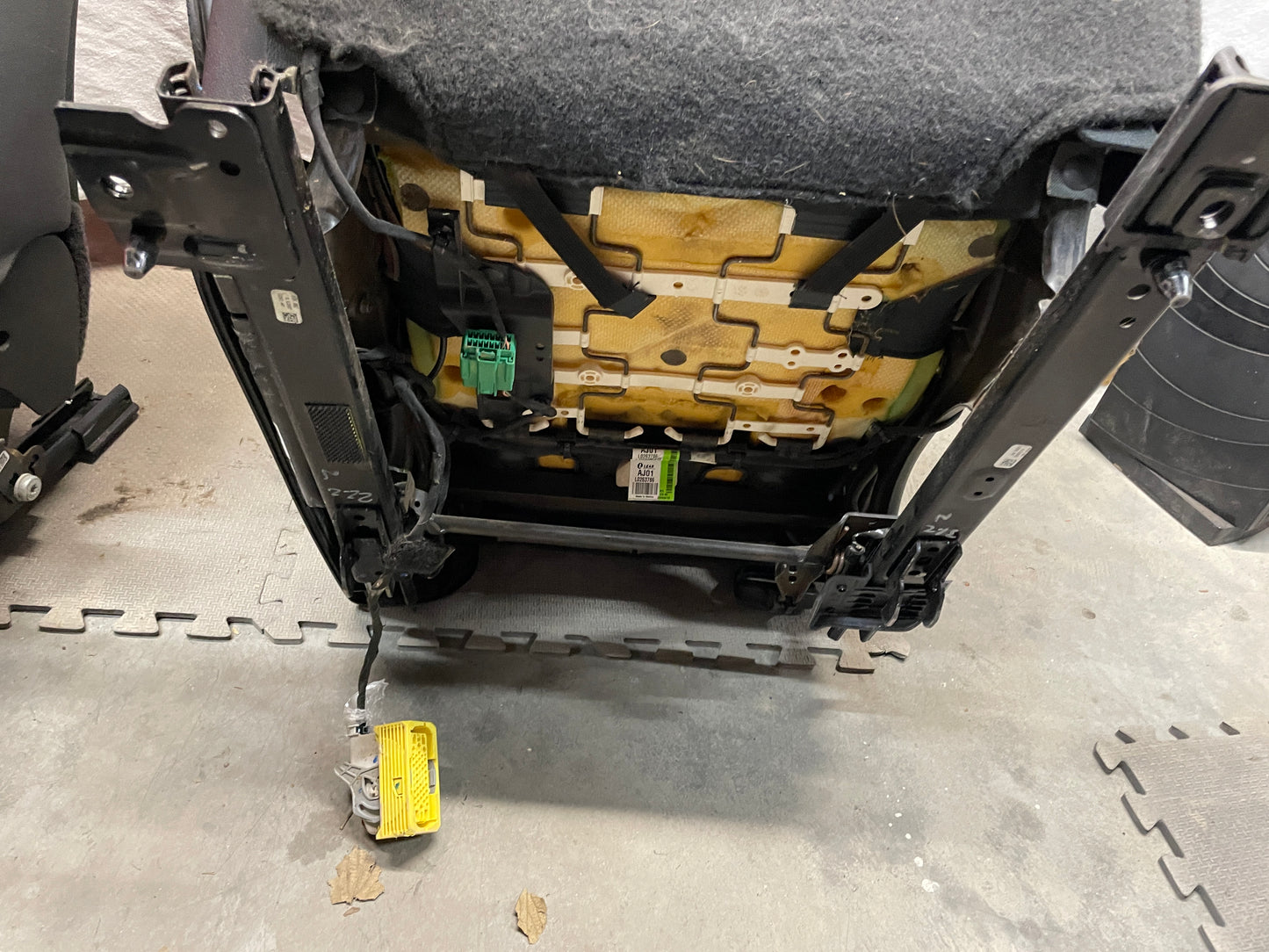 2015 Chevy Silverado K1500 Fronts and Rears Seats Cloth OEM - Day's Parts Yard