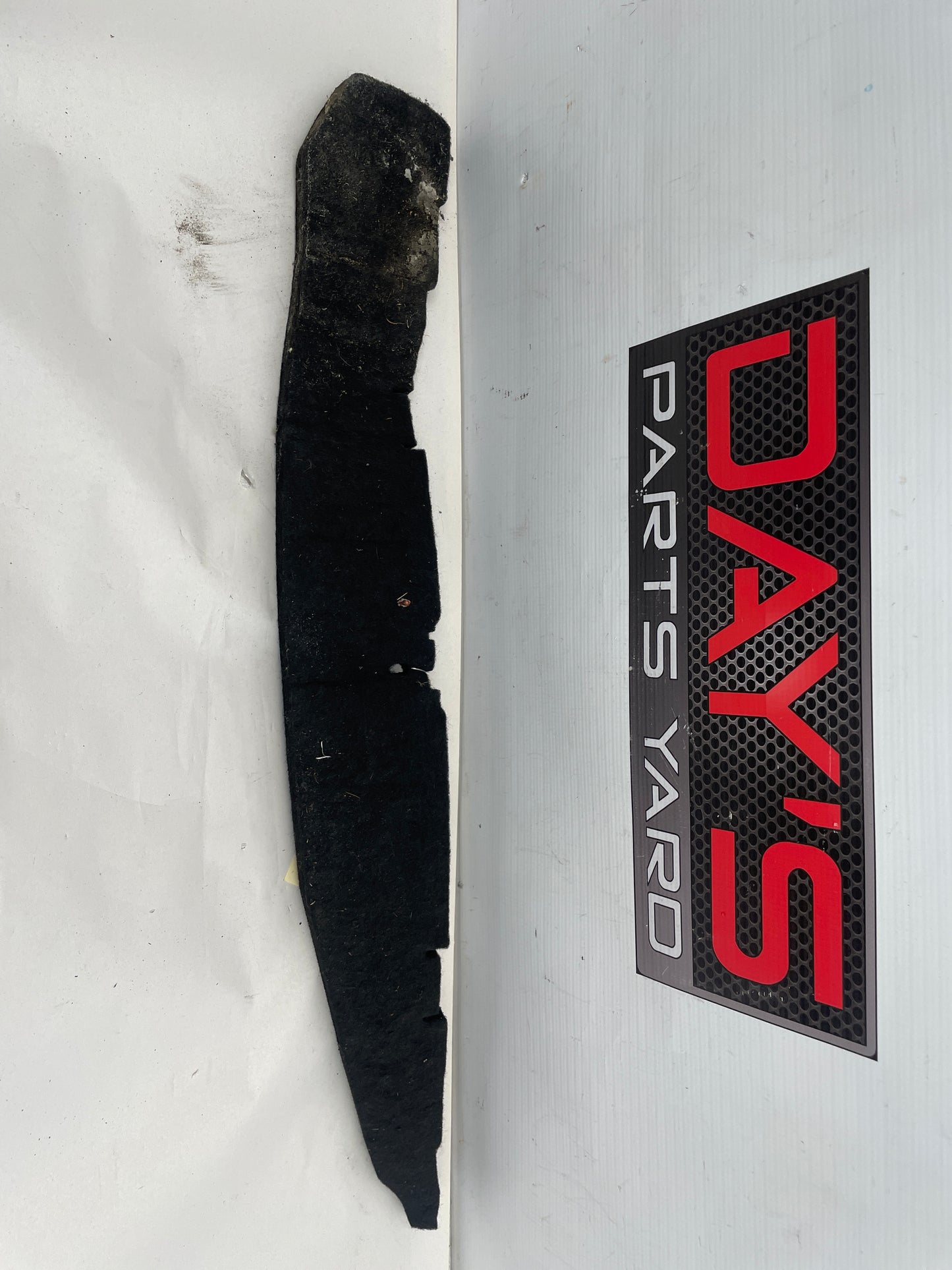 2018 Cadillac CTS-V Fender Filler Felt Liner Trim OEM - Day's Parts Yard