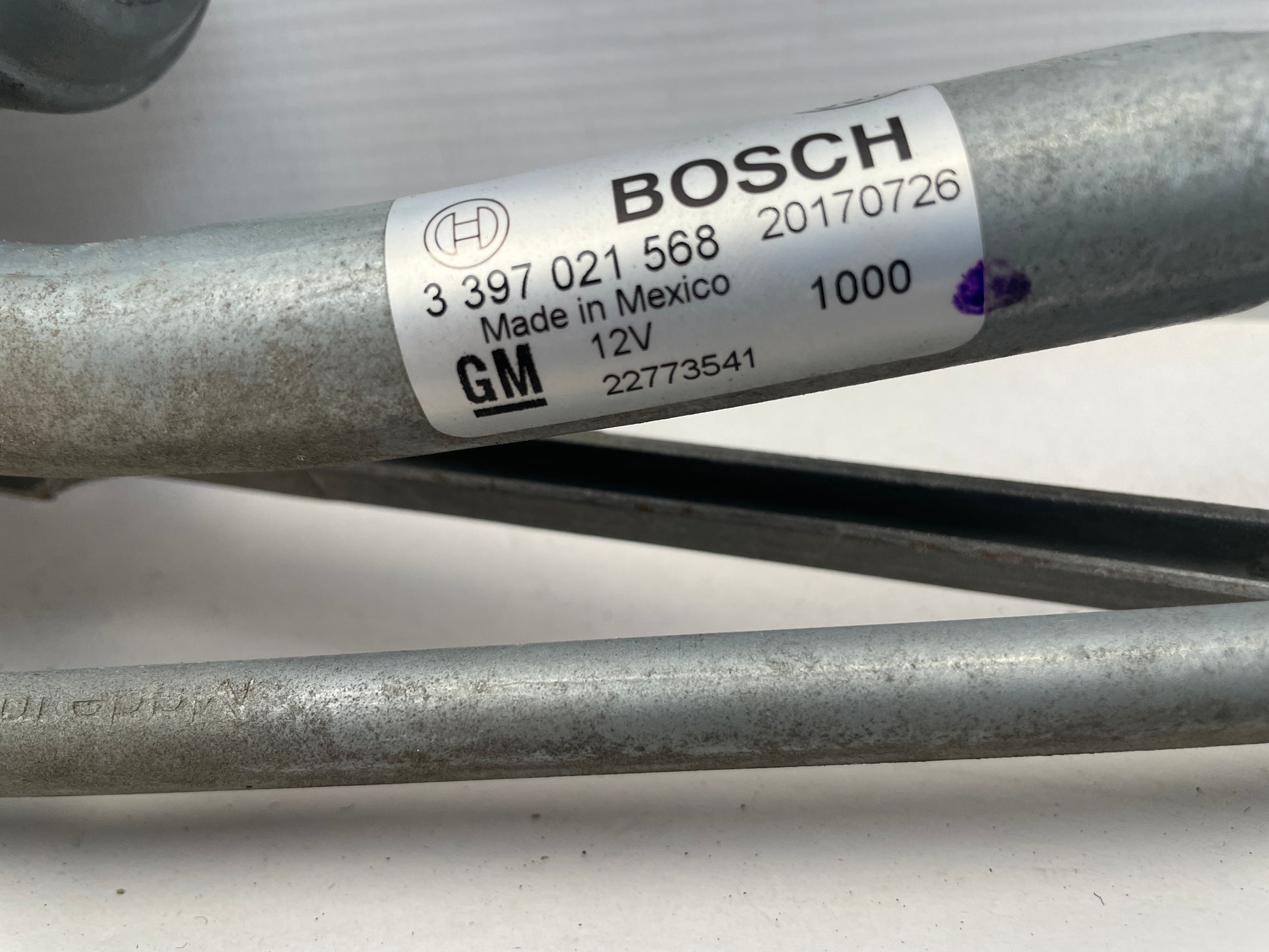 2018 Cadillac CTS-V Front Windshield Wiper Regulator w/ Motor OEM - Day's Parts Yard