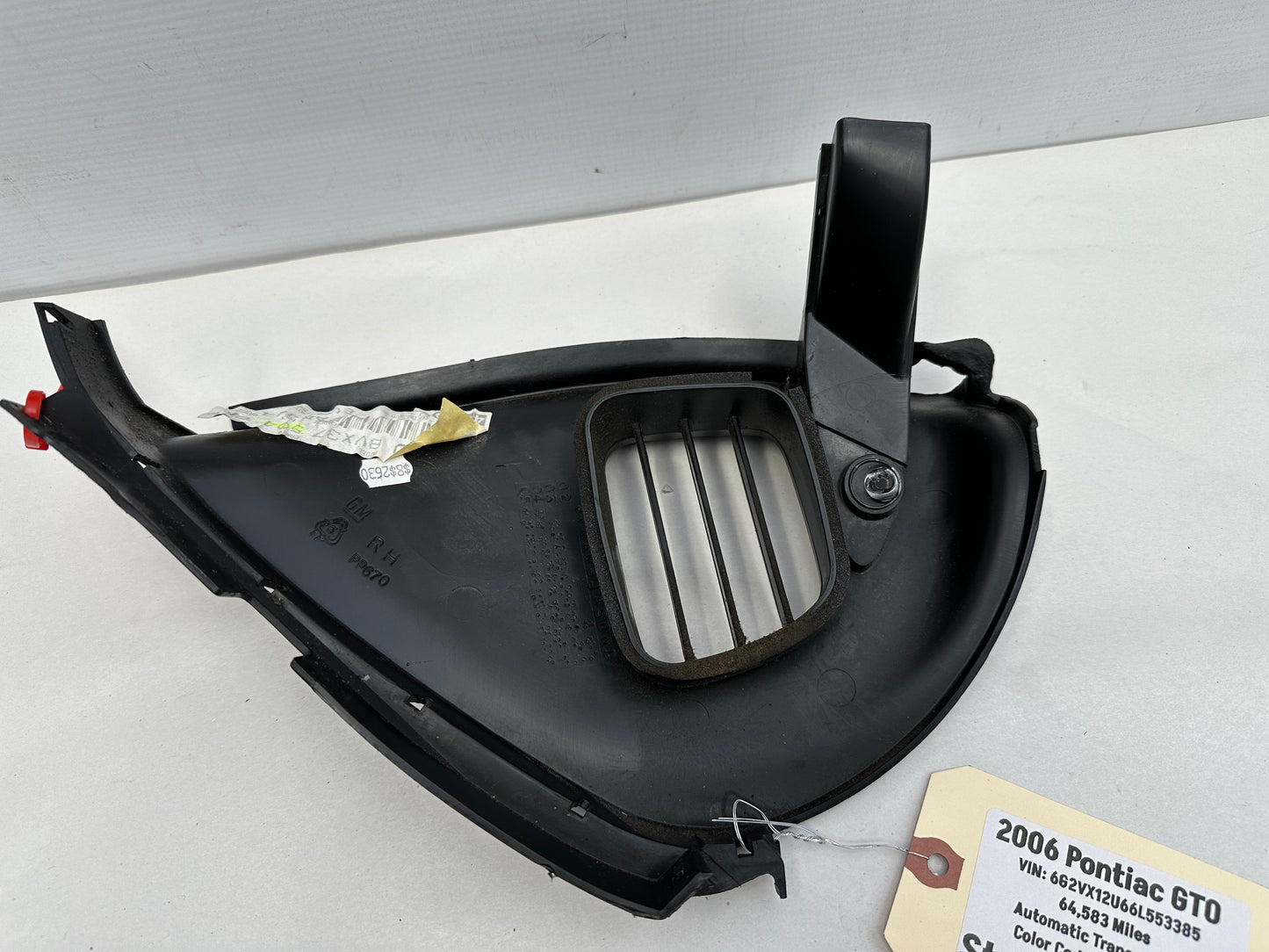 2006 Pontiac GTO RH Passenger Dash End Trim OEM - Day's Parts Yard
