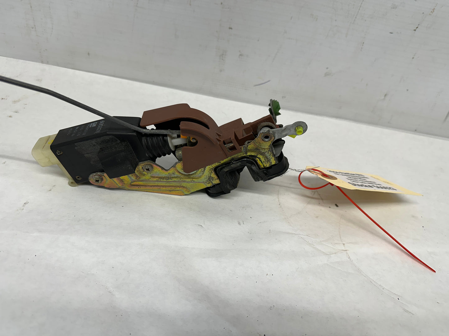 2006 Pontiac GTO RH Passenger Door Lock Actuator OEM - Day's Parts Yard