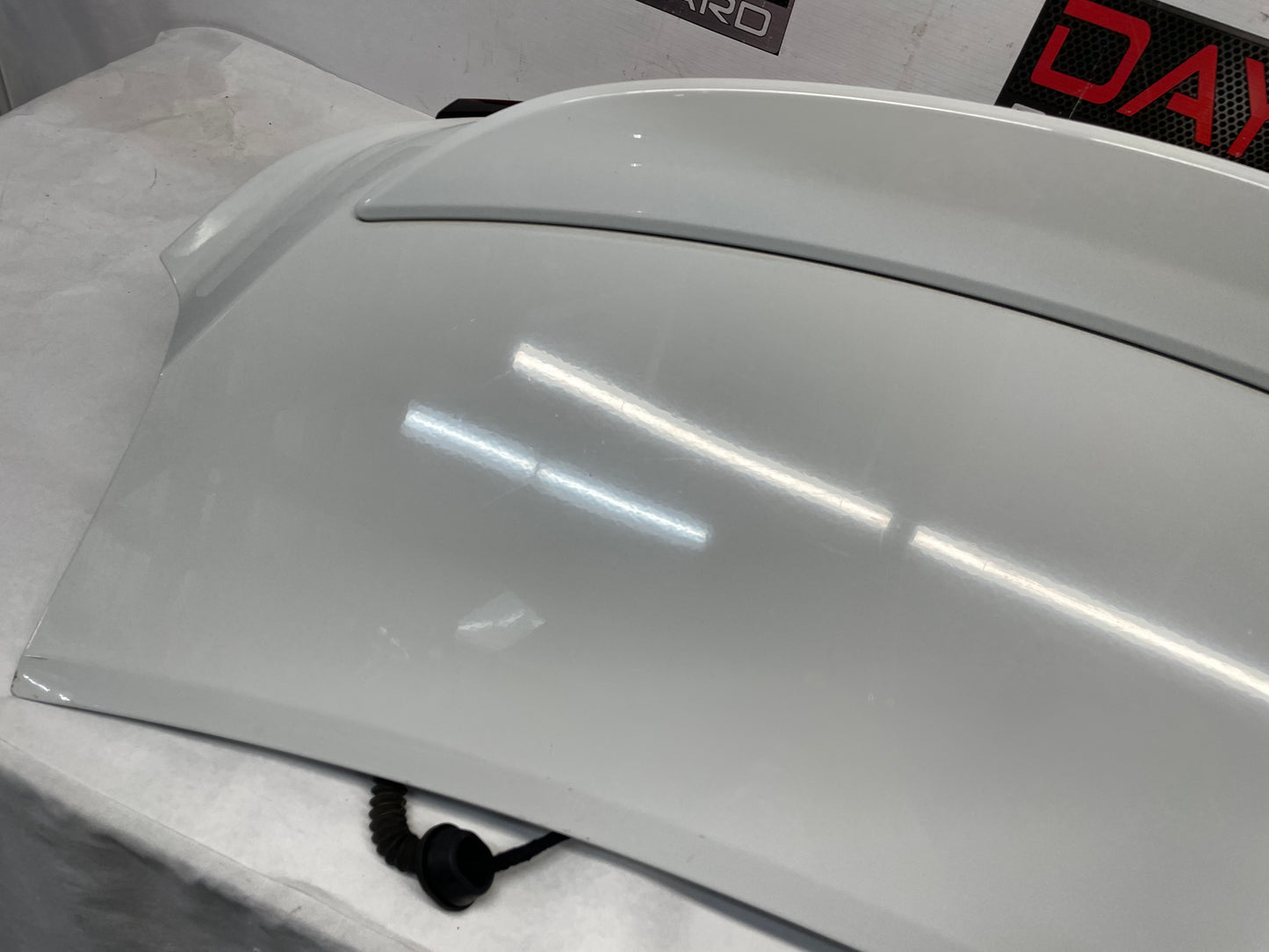 2014 Chevy SS Sedan Trunk Deck Lid w/ Spoiler White OEM - Day's Parts Yard