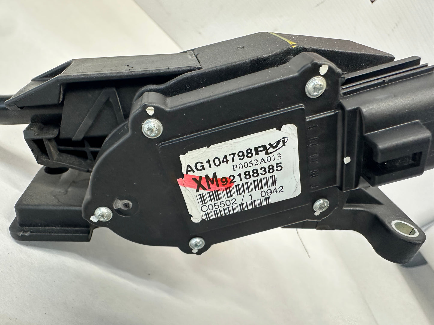 2006 Pontiac GTO Manual Pedal Set Clutch Brake Accelerator OEM - Day's Parts Yard
