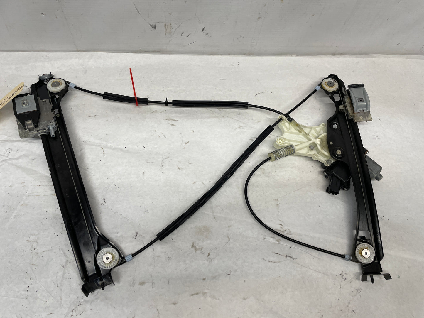 2013 Cadillac CTS-V Coupe Front RH Passenger Window Regulator Motor OEM - Day's Parts Yard