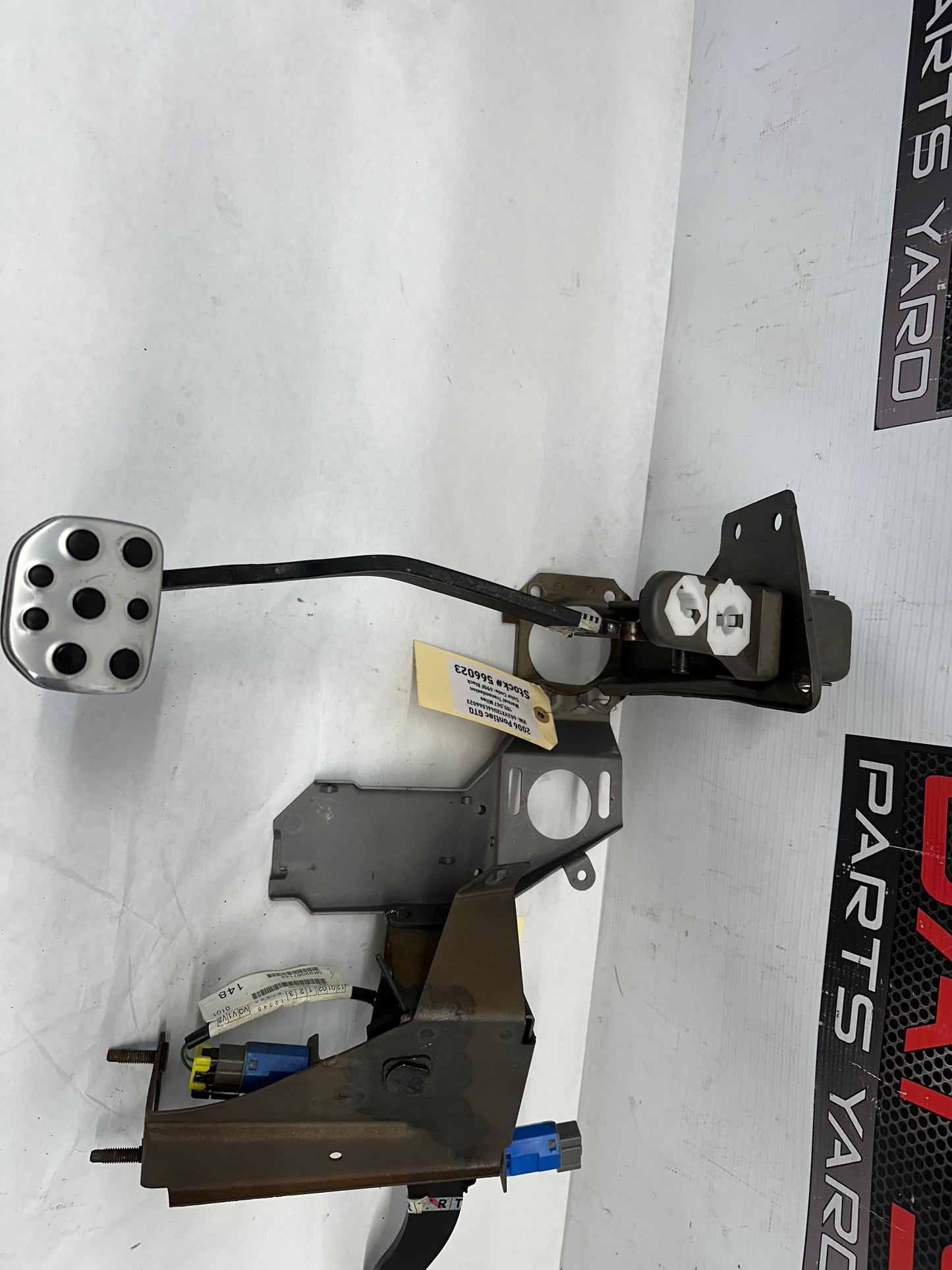 2006 Pontiac GTO Manual Pedal Set Clutch Brake Accelerator OEM - Day's Parts Yard
