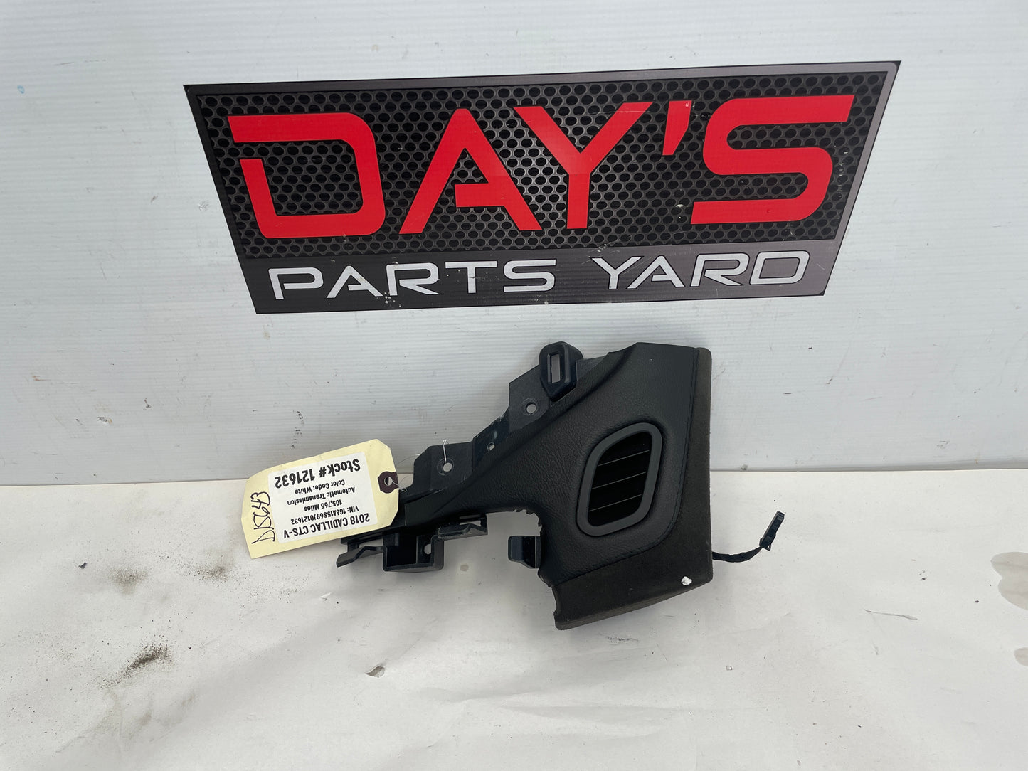 2018 Cadillac CTS-V Dash Board Vent Trim Suede OEM - Day's Parts Yard