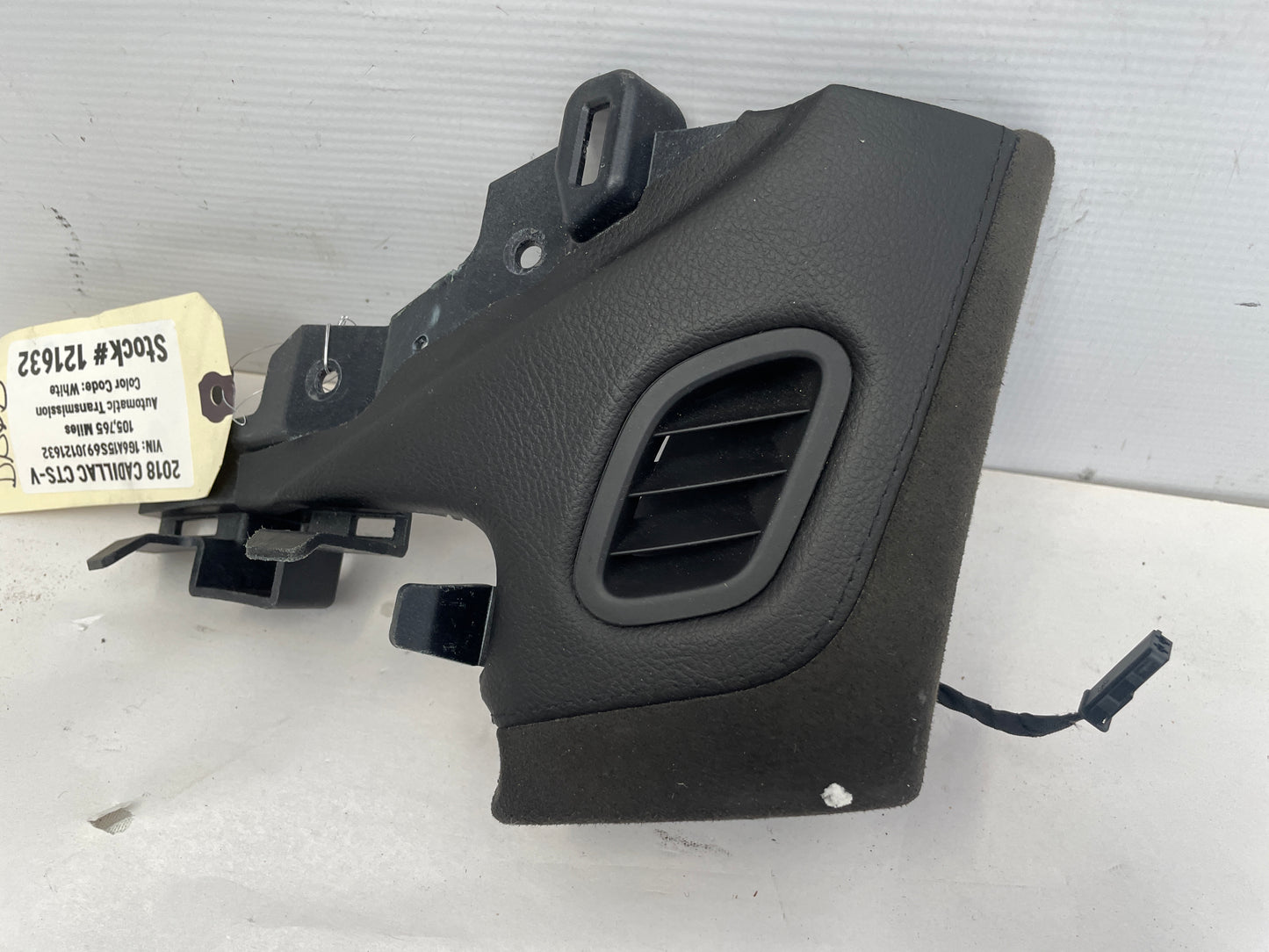 2018 Cadillac CTS-V Dash Board Vent Trim Suede OEM - Day's Parts Yard