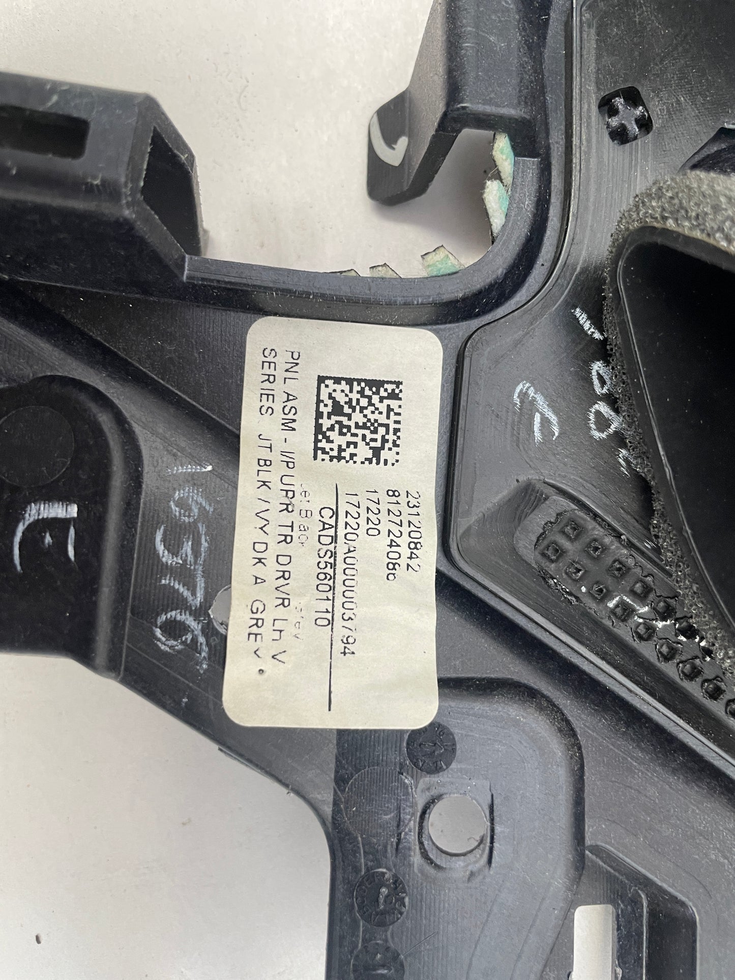 2018 Cadillac CTS-V Dash Board Vent Trim Suede OEM - Day's Parts Yard