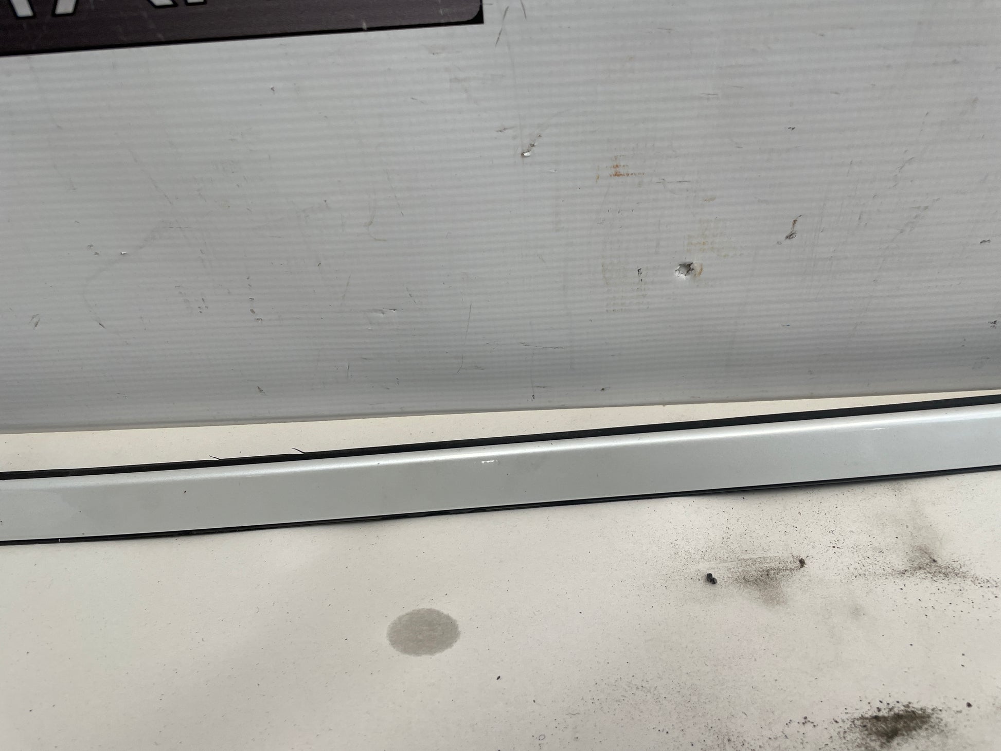 2018 Cadillac CTS-V RH & LH Front Windshield Reveal Molding Trim OEM - Day's Parts Yard