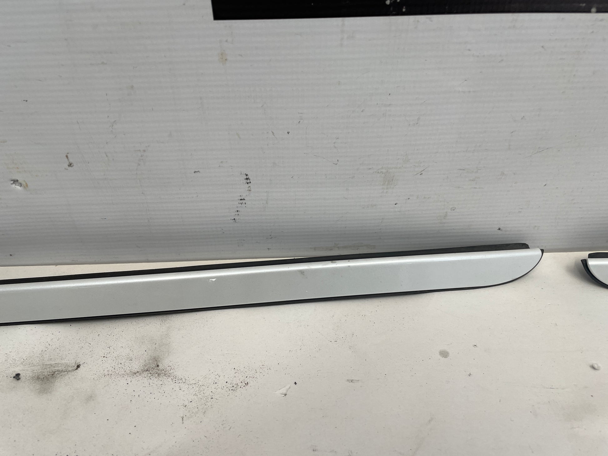 2018 Cadillac CTS-V RH & LH Front Windshield Reveal Molding Trim OEM - Day's Parts Yard