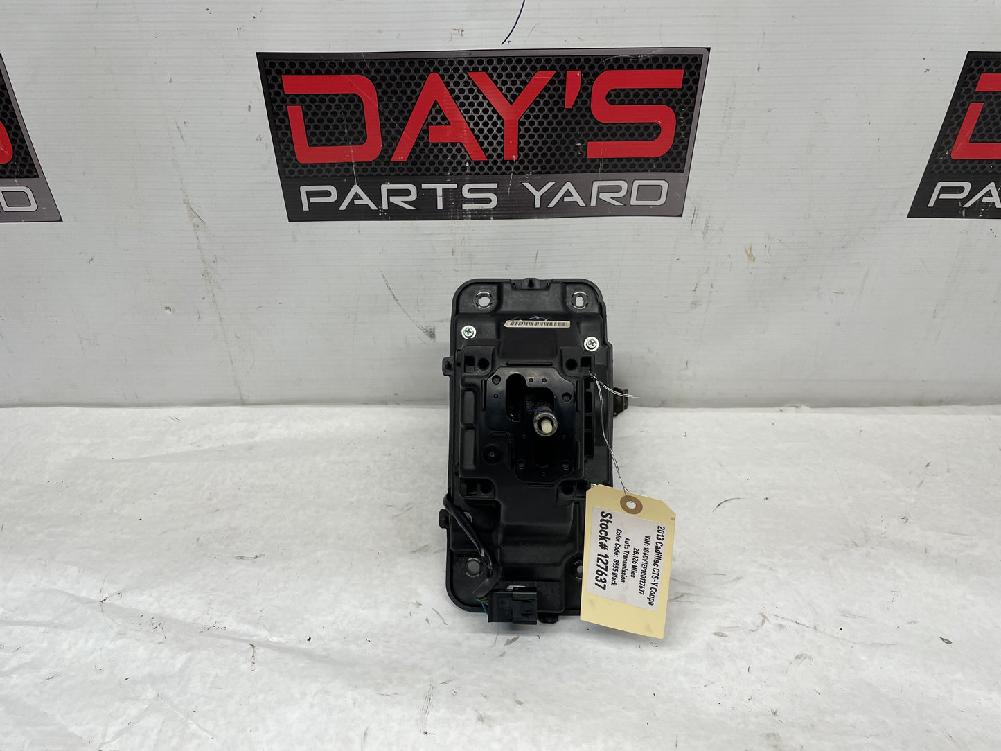 2013 Cadillac CTS-V Coupe Automatic Shifter Base OEM - Day's Parts Yard