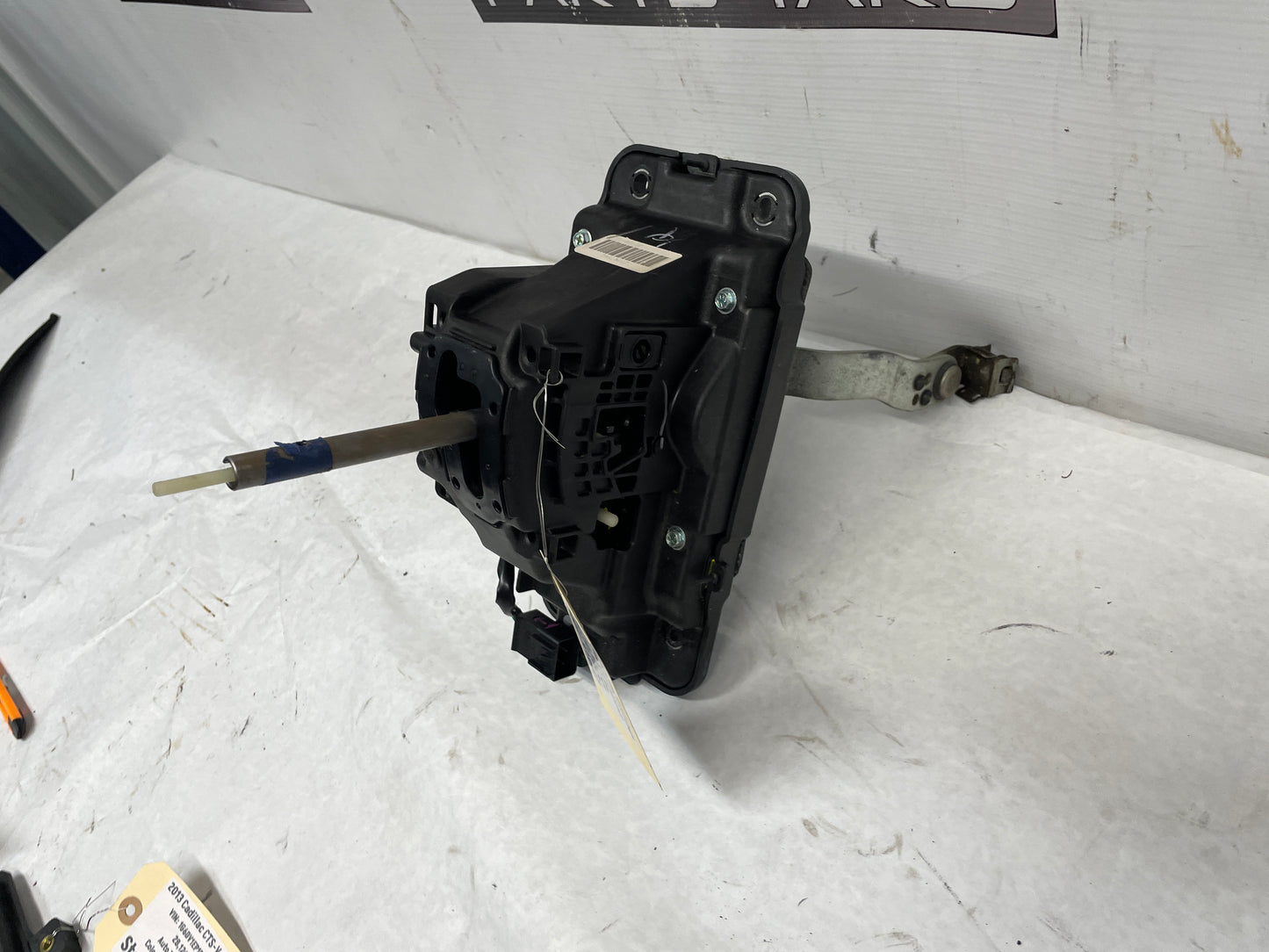 2013 Cadillac CTS-V Coupe Automatic Shifter Base OEM - Day's Parts Yard