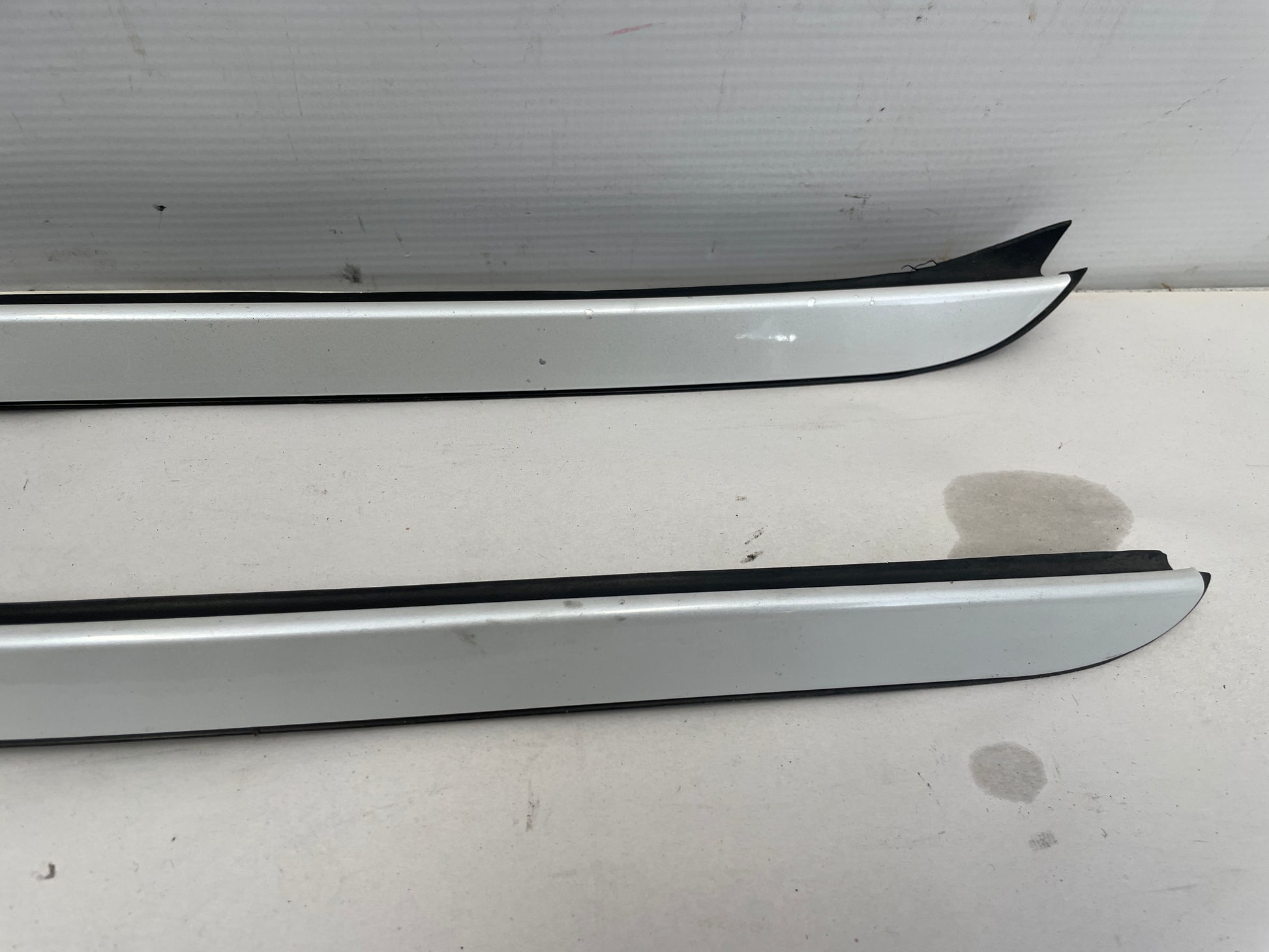 2018 Cadillac CTS-V RH & LH Front Windshield Reveal Molding Trim OEM - Day's Parts Yard