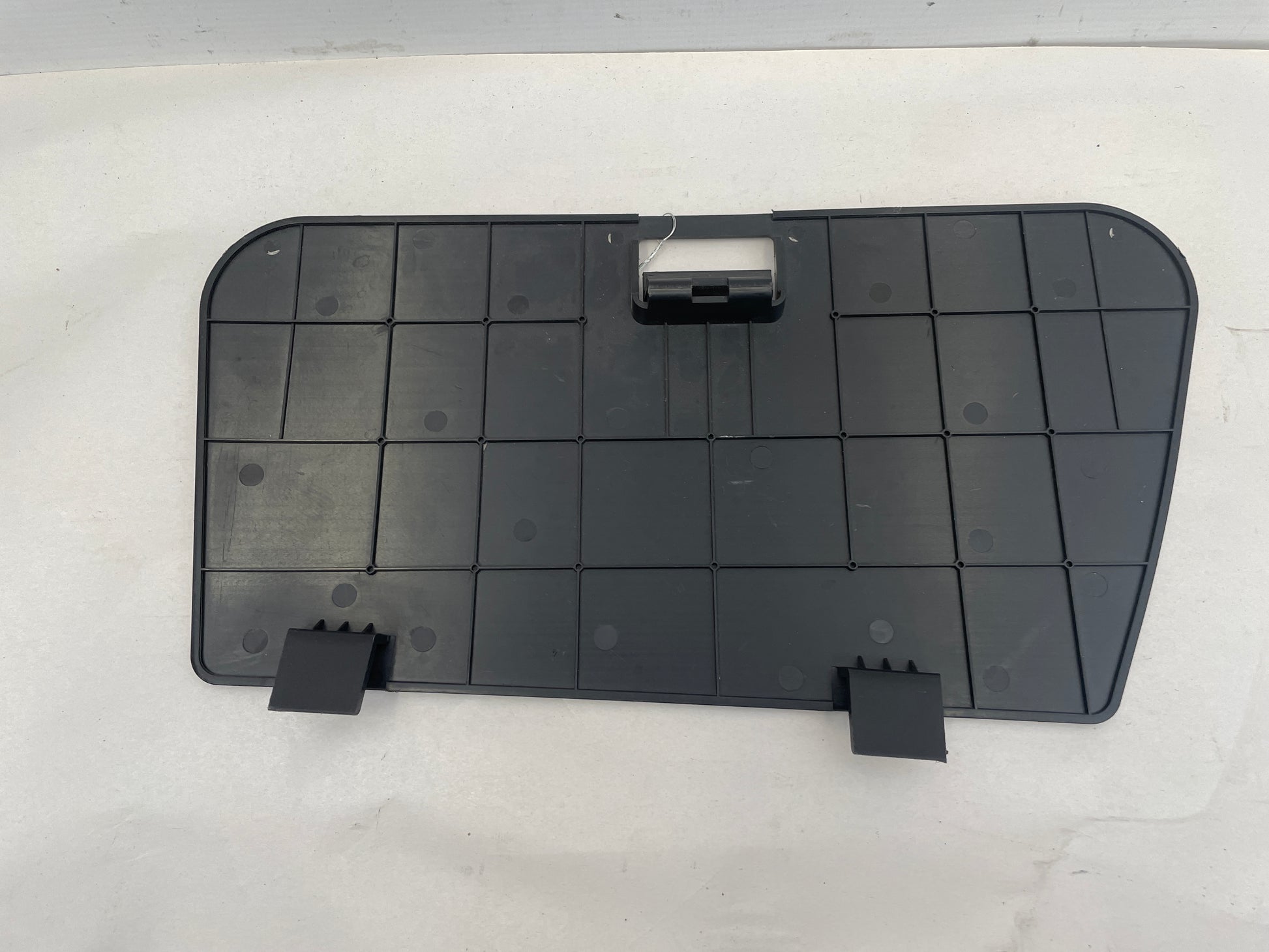 2018 Cadillac CTS-V Fuse Box Cover Panel OEM - Day's Parts Yard