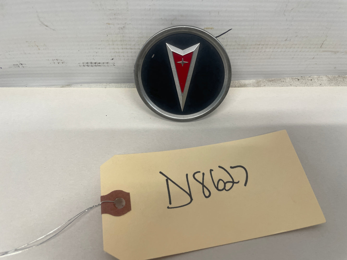 2006 Pontiac GTO Wheel Center Cap OEM - Day's Parts Yard