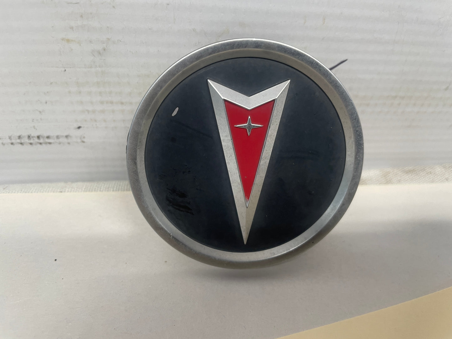 2006 Pontiac GTO Wheel Center Cap OEM - Day's Parts Yard
