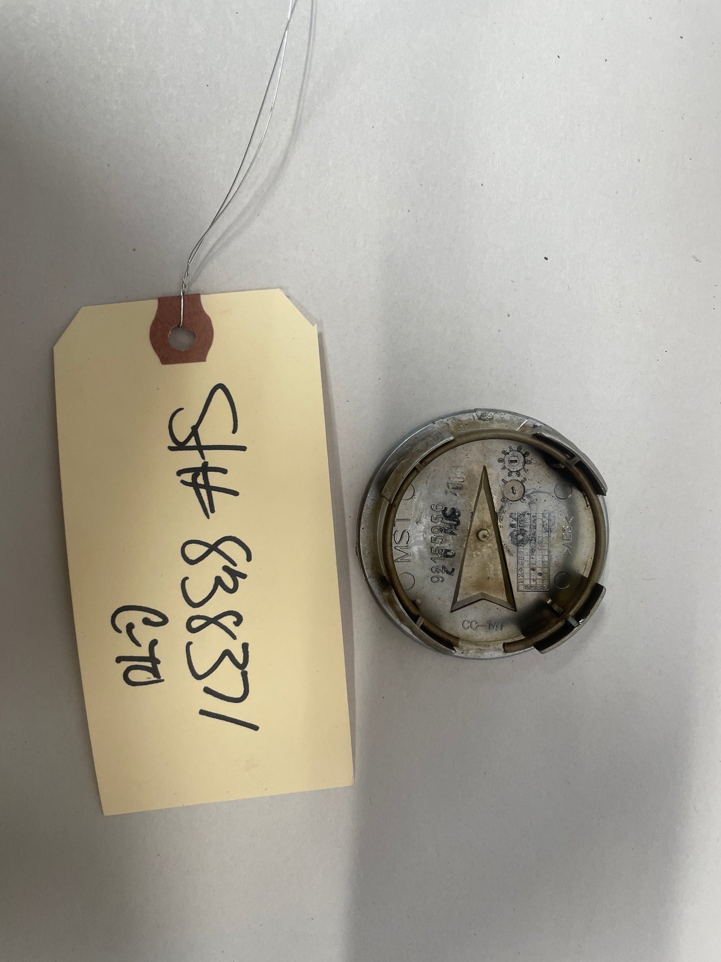 2006 Pontiac GTO Wheel Center Cap OEM - Day's Parts Yard
