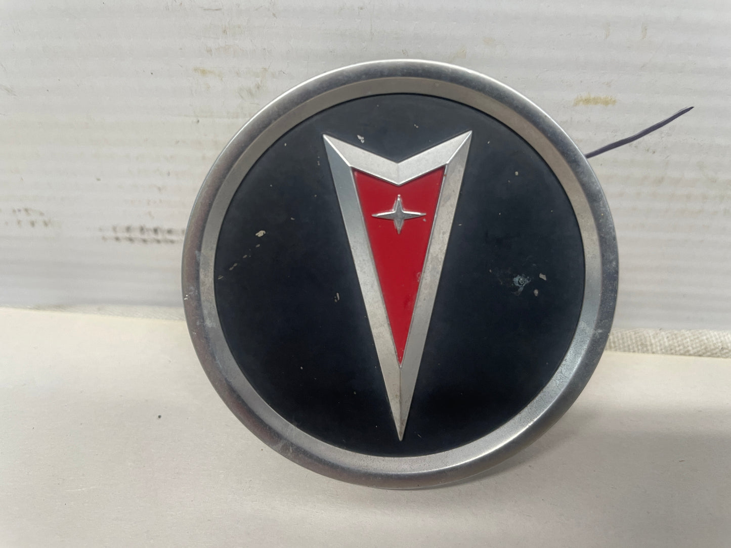 2006 Pontiac GTO Wheel Center Cap OEM - Day's Parts Yard