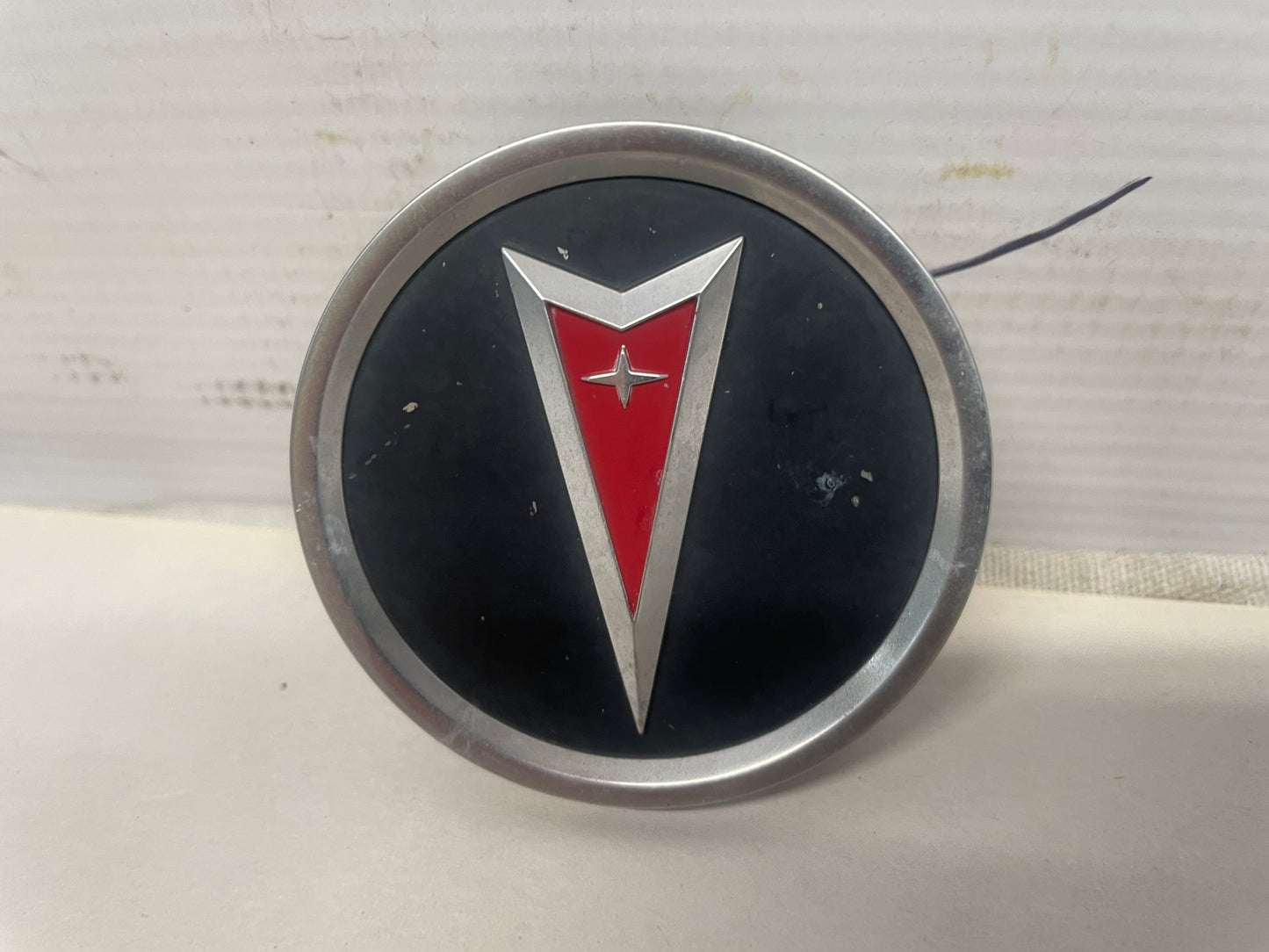 2006 Pontiac GTO Wheel Center Cap OEM - Day's Parts Yard