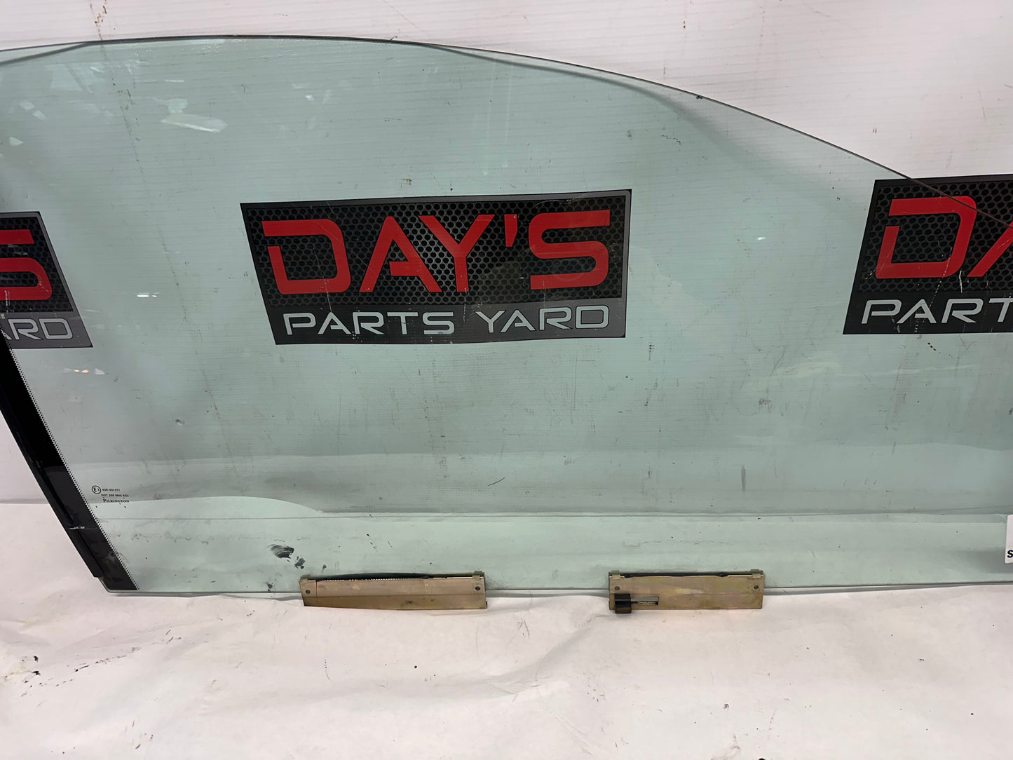 2006 Pontiac GTO RH Passenger Front Door Window Glass OEM - Day's Parts Yard
