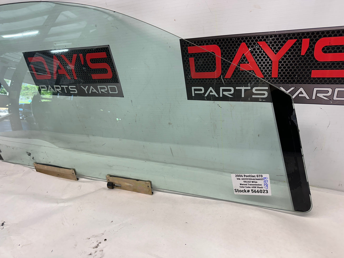 2006 Pontiac GTO RH Passenger Front Door Window Glass OEM - Day's Parts Yard