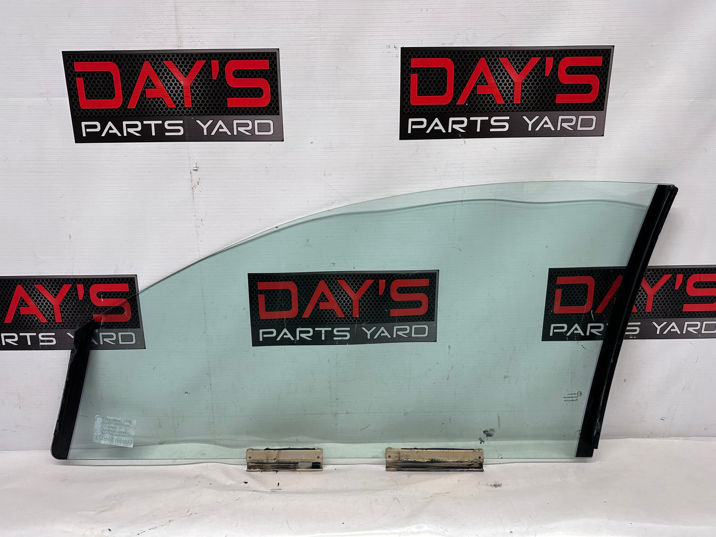 2006 Pontiac GTO RH Passenger Front Door Window Glass OEM - Day's Parts Yard