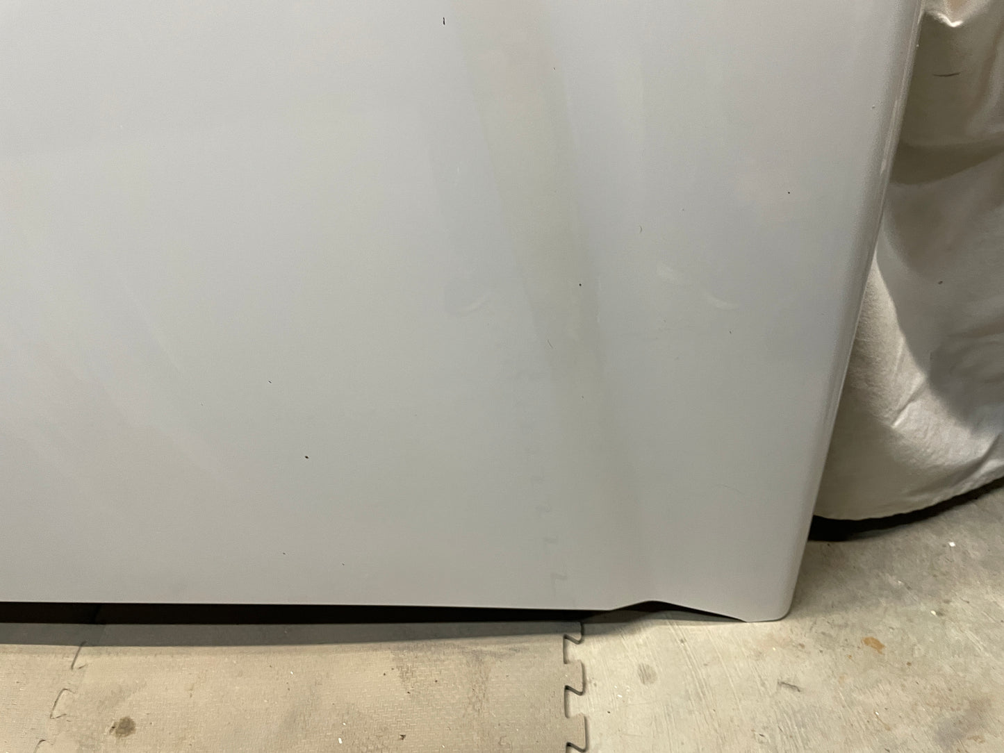 2004 Chevy Silverado 2500HD Hood OEM LOCAL PICK UP - Day's Parts Yard