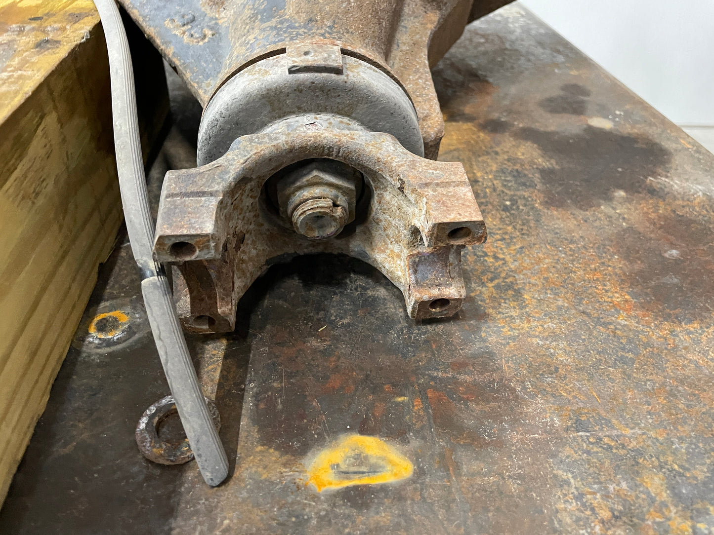 2015 Chevy Silverado K1500 Rear End Axle Carrier Rearend Differential 3.42 OEM - Day's Parts Yard