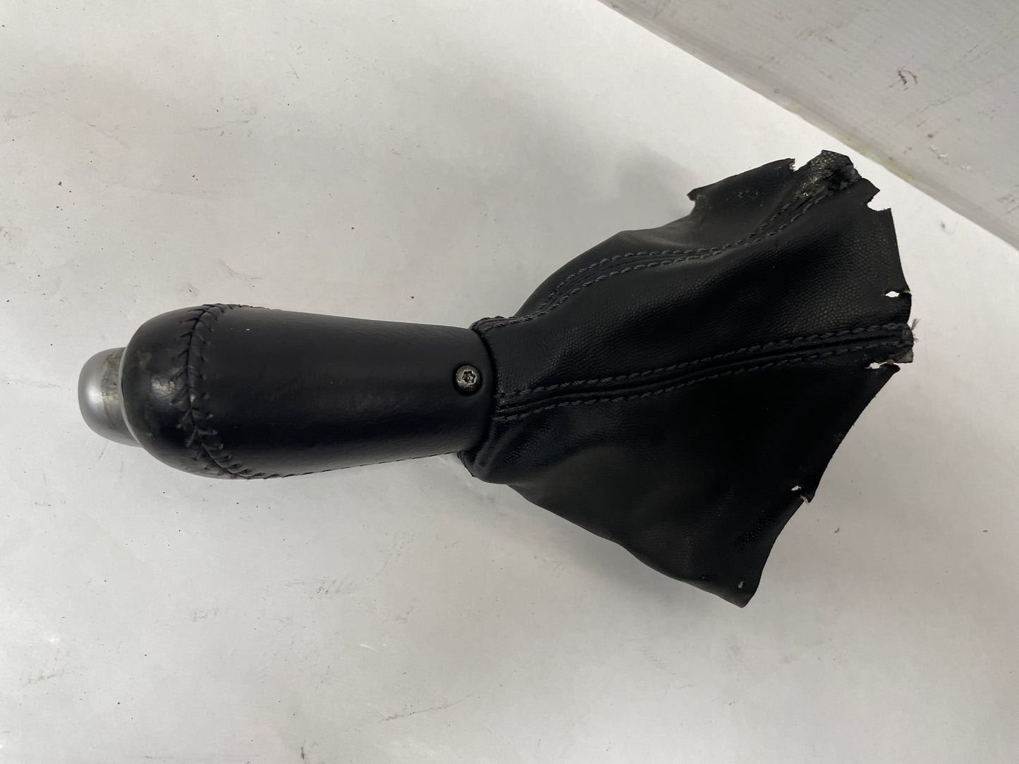 2005 Pontiac GTO Automatic Transmission Shifter Knob w/ Boot Blue Stitching OEM - Day's Parts Yard