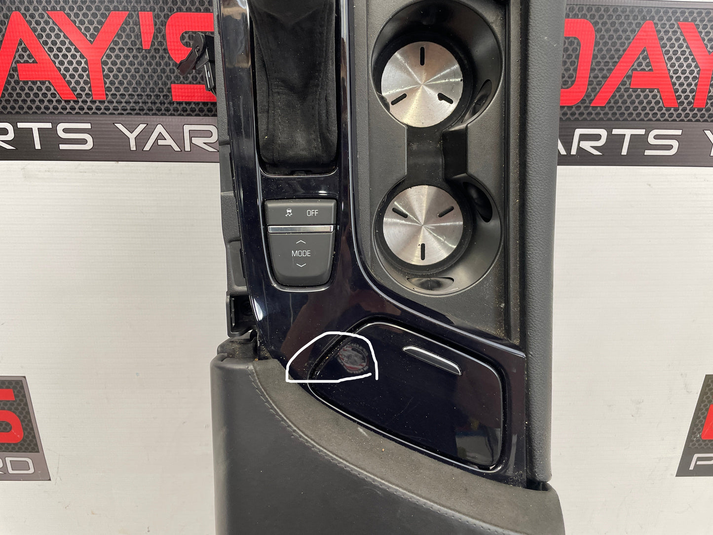 2018 Cadillac CTS-V Center Console w/ Shifter OEM - Day's Parts Yard