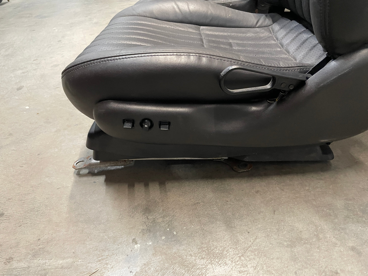 2000 Chevy Camaro Z28 Seats Fronts and Rears OEM Ebony Black LOCAL PICK UP - Day's Parts Yard