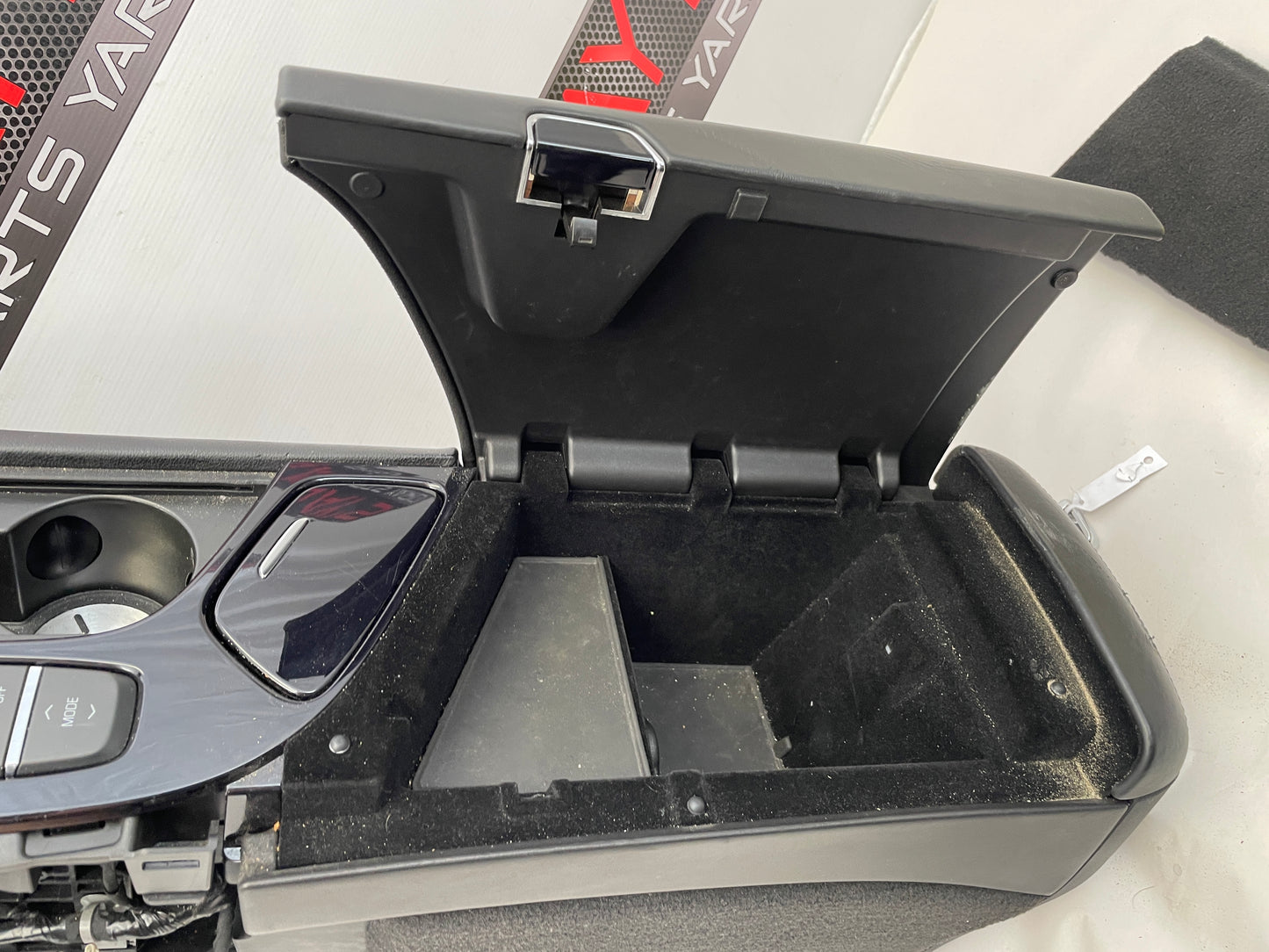 2018 Cadillac CTS-V Center Console w/ Shifter OEM - Day's Parts Yard