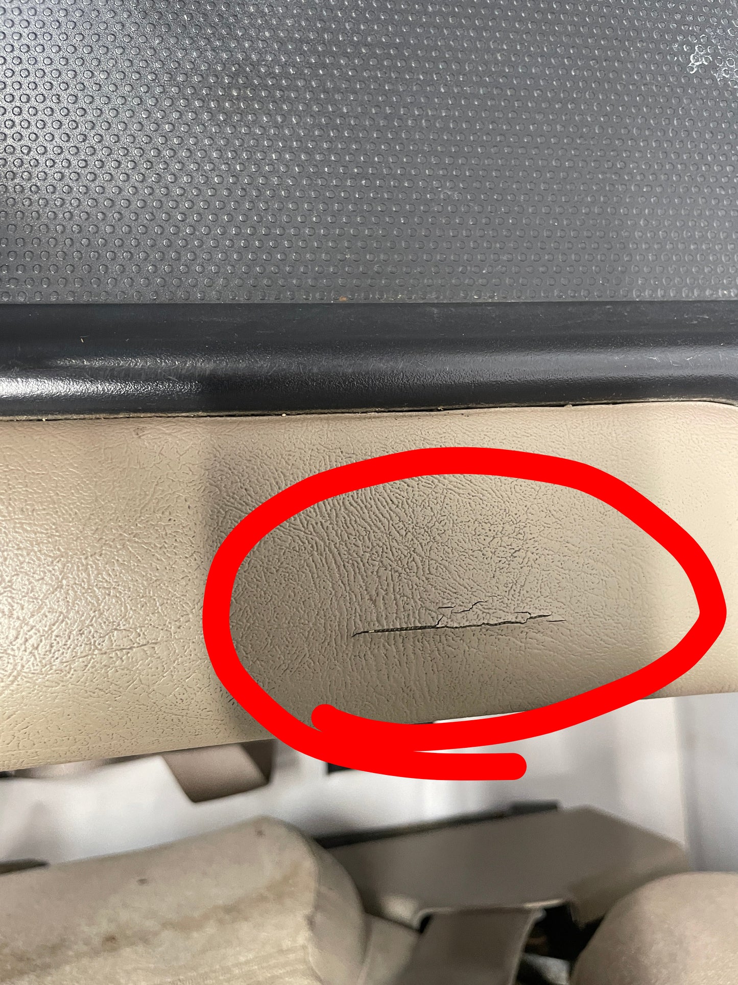 2004 Chevy Silverado 2500HD Bucket Seats w/ Center Console Jump Tan Cloth OEM - Day's Parts Yard
