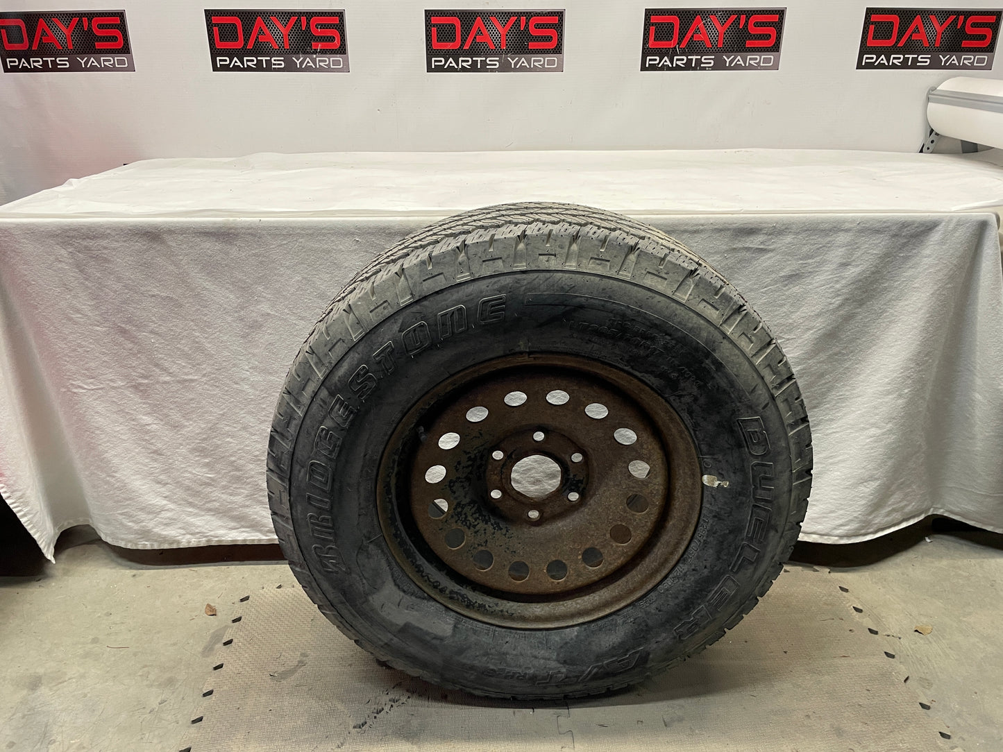 2015 Chevy Silverado K1500 Spare Wheel & Tire OEM - Day's Parts Yard