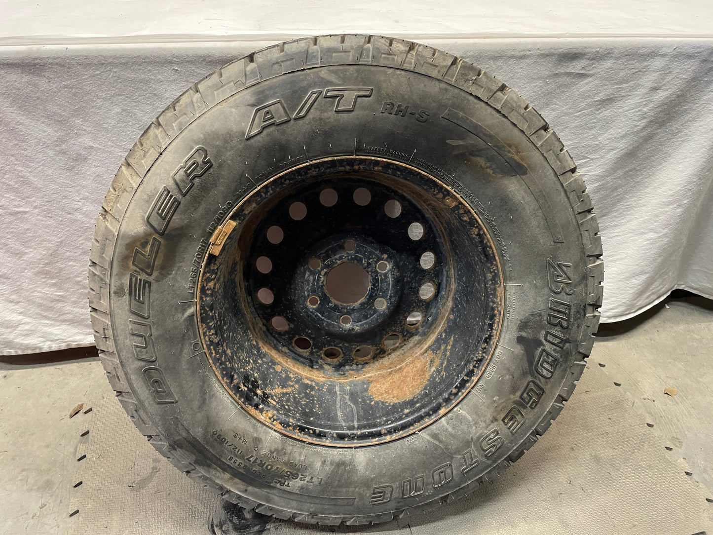 2015 Chevy Silverado K1500 Spare Wheel & Tire OEM - Day's Parts Yard