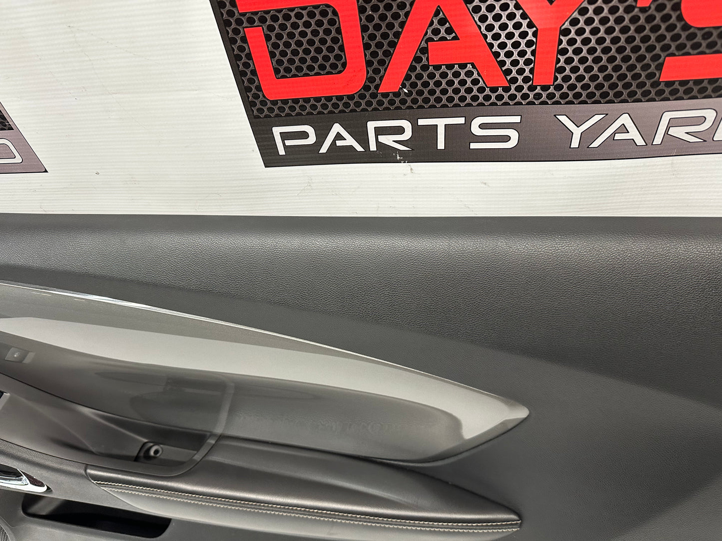 2011 Chevy Camaro 2SS Front RH Passenger Door Panel OEM - Day's Parts Yard