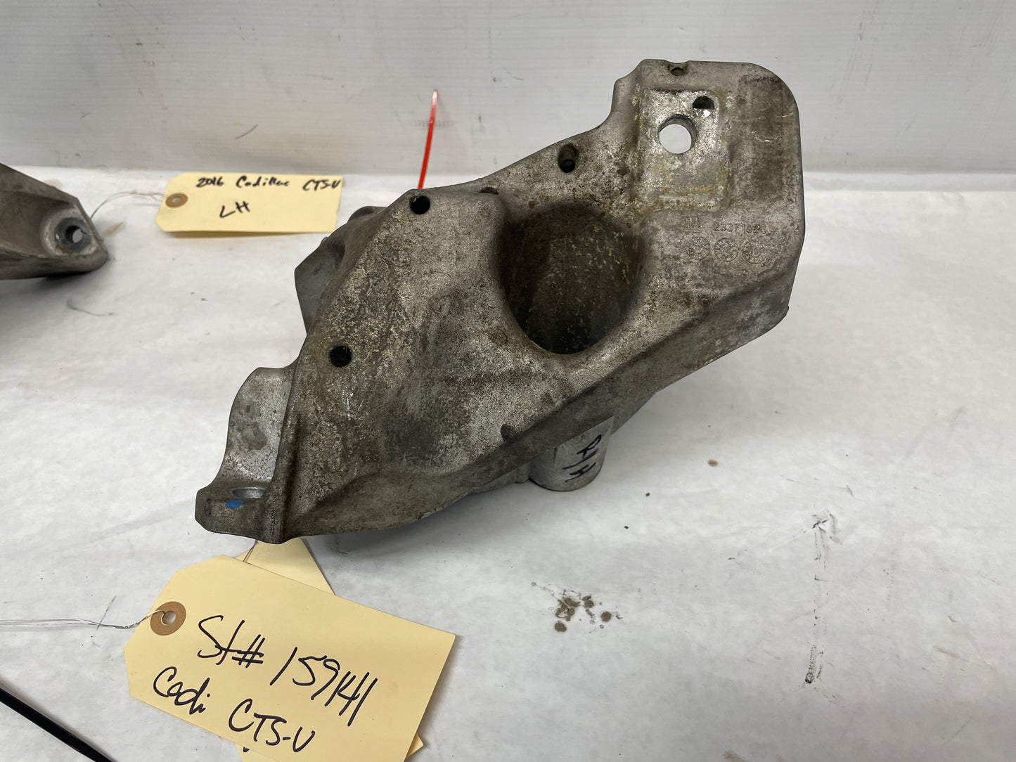 2016 Cadillac CTS-V RH & LH Engine Motor Mounts Stands OEM